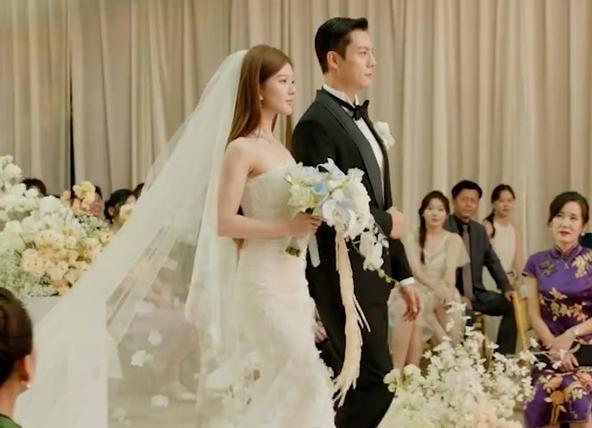 《许我耀眼》免费在线观看免费资源下载【1280P高清版】百度云网盘插图1 《许我耀眼》免费在线观看免费资源下载【1280P高清版】百度云网盘插图1