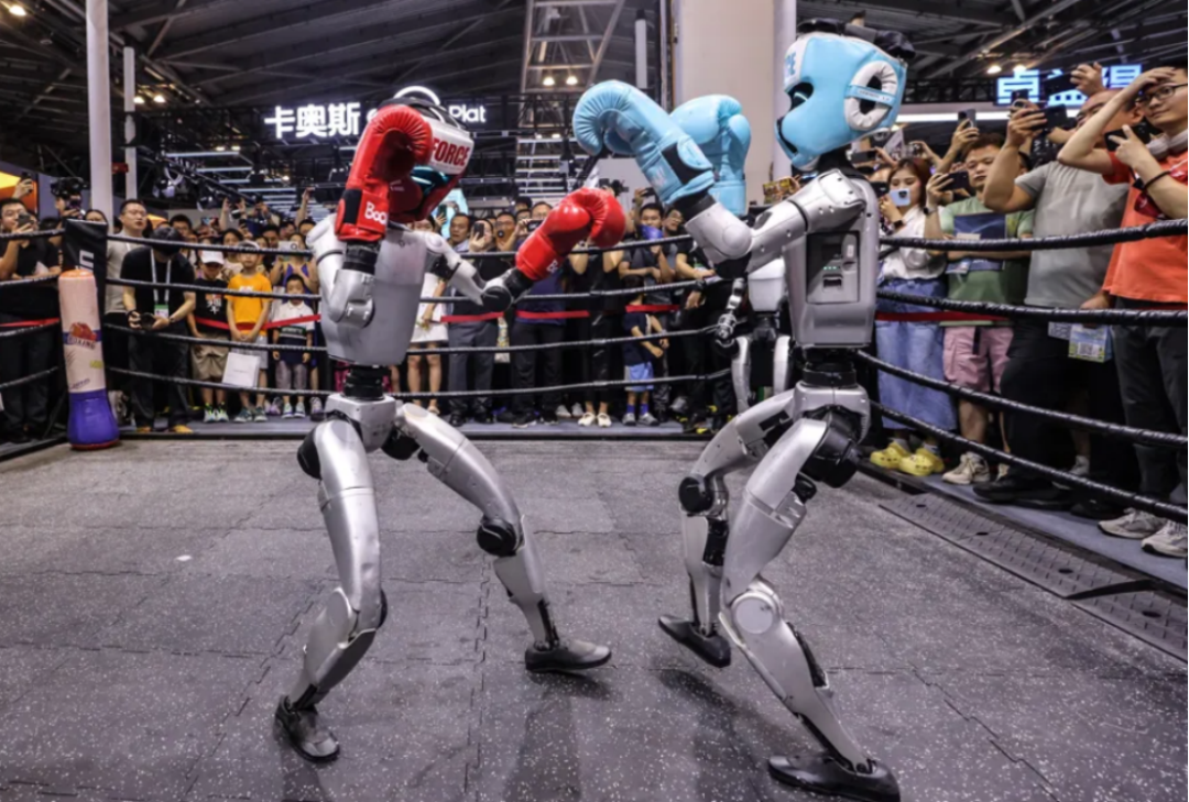 具身智能迎来爆发元年：150台人形机器人同台竞技，破解数据瓶颈成关键插图1