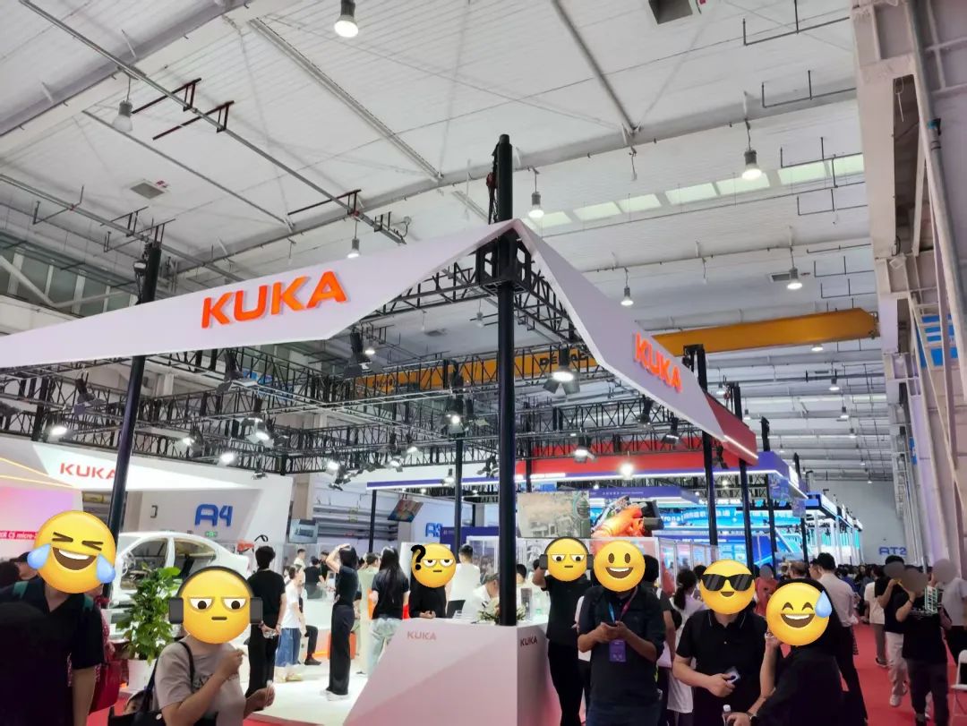 机器人十年进化论：从工厂车间到生活场景的科技革命插图1