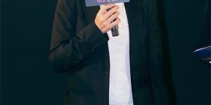 《爱的暂停键》百度云网盘迅雷资源下载免费下载HD1080P高清缩略图