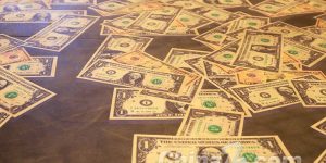 英伟达又杀疯了！一季赚了467亿，AI芯片王座稳得很缩略图