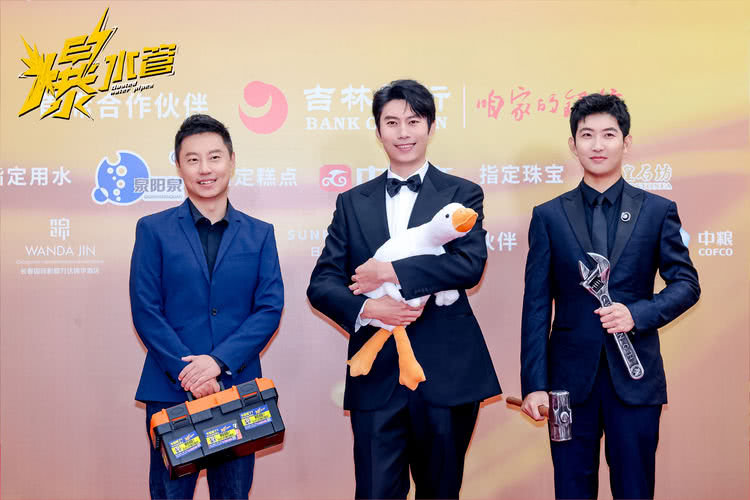 《爆水管》百度云网盘资源下载HD1080P-MP4高清阿里云盘在线观看插图 《爆水管》百度云网盘资源下载HD1080P-MP4高清阿里云盘在线观看插图