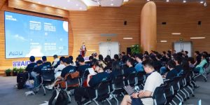 AI岗位月薪快5万？大厂秋招抢人招数全变了缩略图