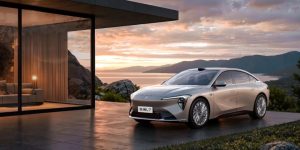 强化学习上车了，智能驾驶直接对标FSD缩略图