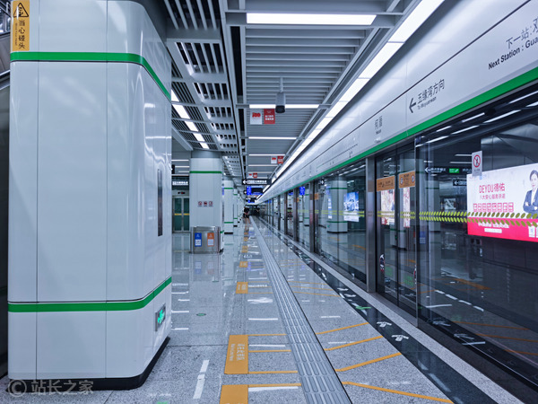 AI公司砸百万投地铁广告,CEO:拿全部身家赌一把插图 AI公司砸百万投地铁广告,CEO:拿全部身家赌一把插图