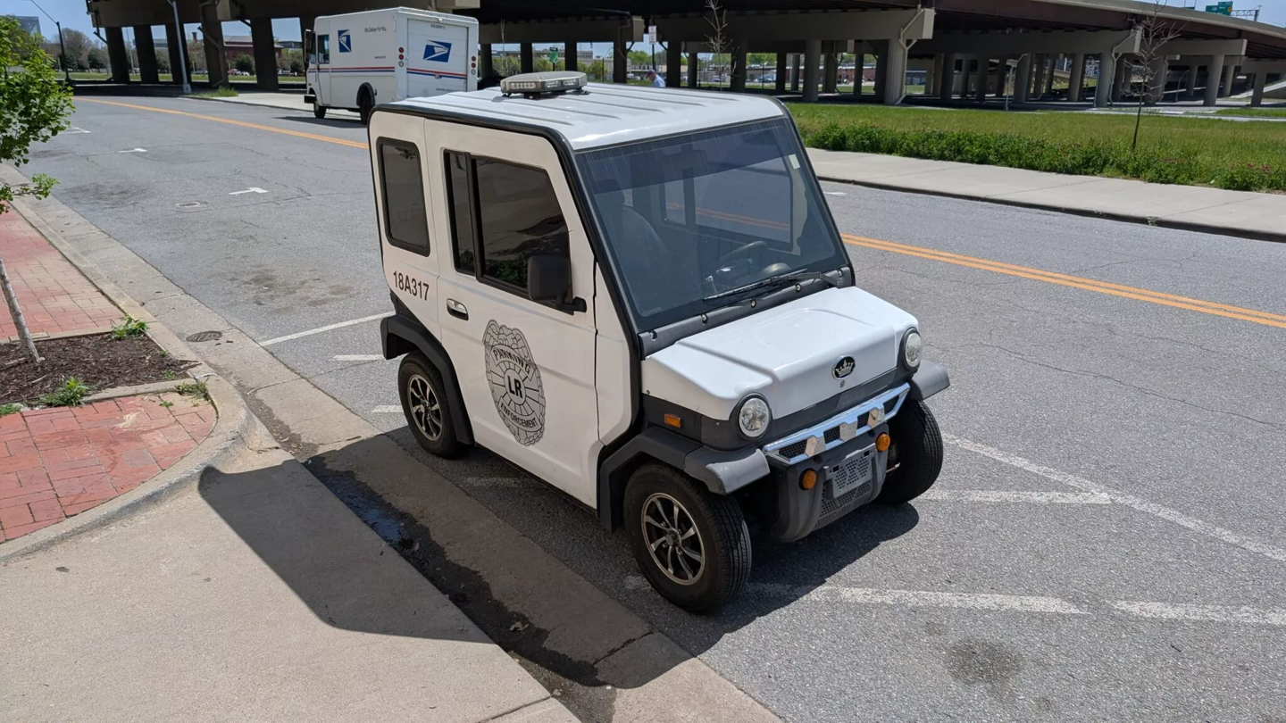 德国街头冒出AI停车侦探,1小时能查1500辆车,效率是人工的7倍插图 德国街头冒出AI停车侦探,1小时能查1500辆车,效率是人工的7倍插图