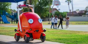 美国外卖巨头推送餐小车，跑得最快32公里，嘴里还能塞吃的缩略图