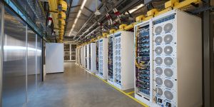 微软打算少用英伟达和AMD，以后AI数据中心主要靠自家芯片了缩略图