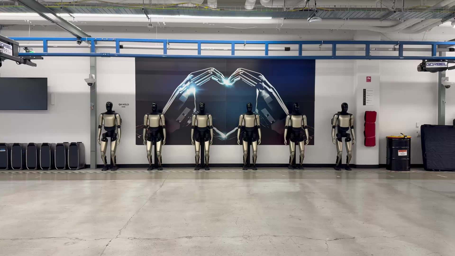 特斯拉晒 Optimus 人形机器人跑步视频,跑出个人最好成绩插图1 特斯拉晒 Optimus 人形机器人跑步视频,跑出个人最好成绩插图1