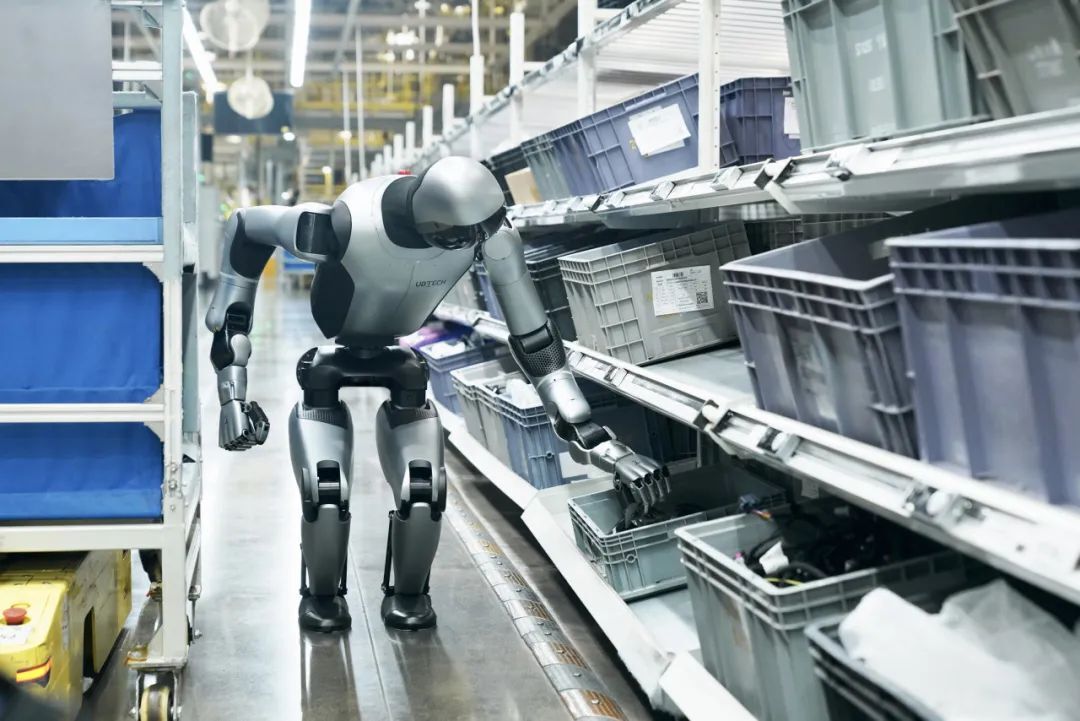 德州仪器联手优必选,人形机器人Walker S2进厂干活啦!插图2 德州仪器联手优必选,人形机器人Walker S2进厂干活啦!插图2