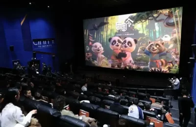 首部AI动画电影《团圆令》点映啦，半年就做出来了！缩略图